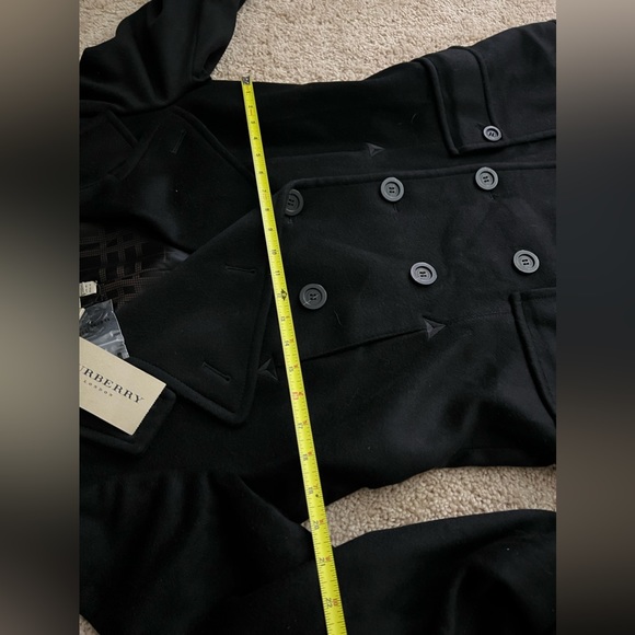 Burberry woolen coat usa large also fit medium - Picture 5 of 15
